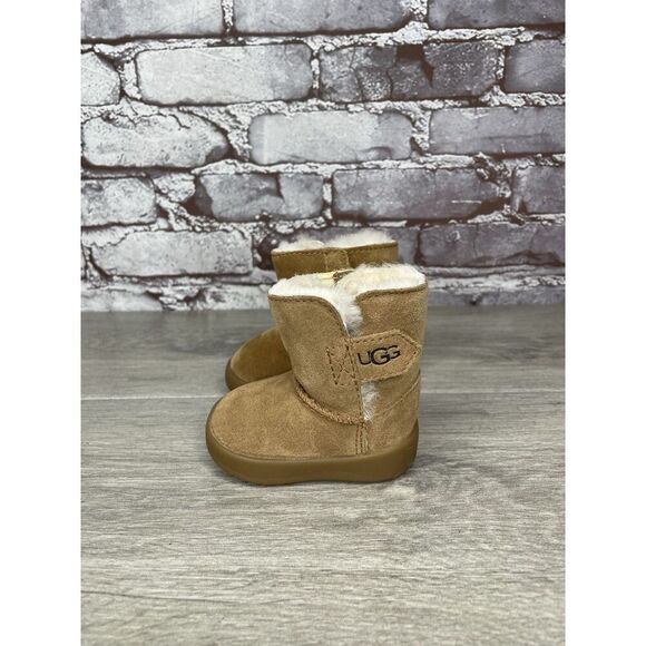 UGG Keelan Tan Brown Suede Sheepskin Lined Boots Toddlers Kids Size 1M US/16EU - Picture 9 of 16